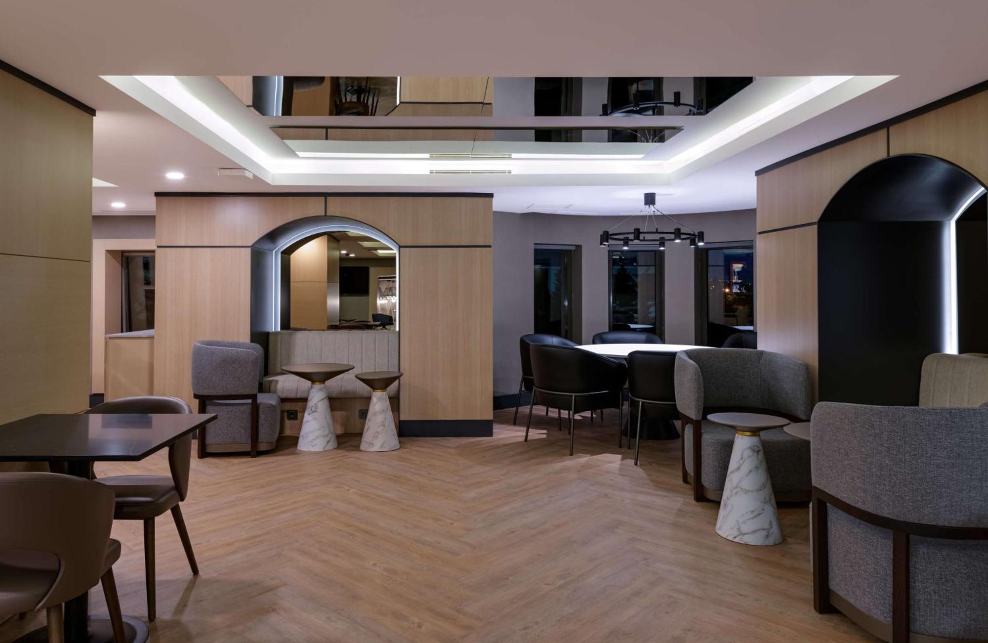 Doubletree By Hilton Van Eksteriør billede